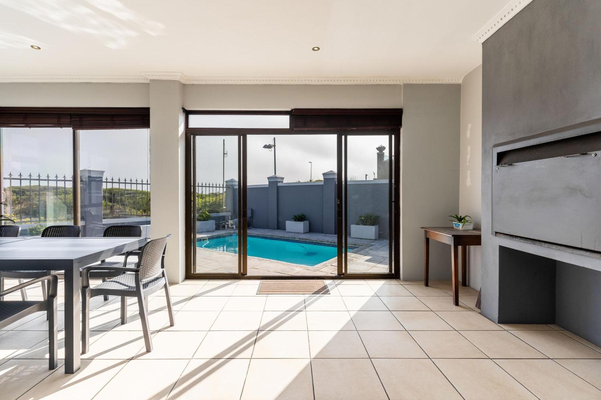 Grace Of Blaauwberg One * Cape Town